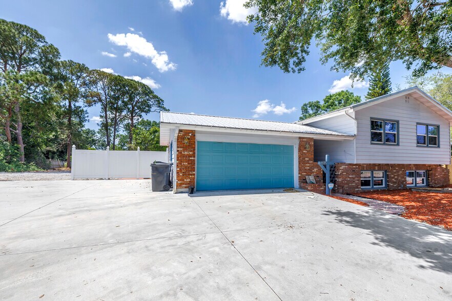 More Photos Of , Tampa Multifamily For Sale