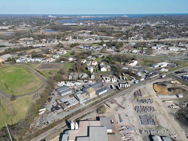 More Photos Of 615 N Back River Rd, Hampton Warehouse For Sale