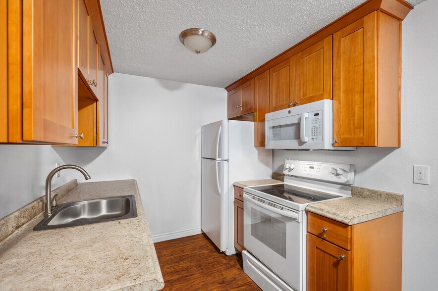 More Photos Of 6608 106th Street Ct E, Puyallup Apartments For Sale