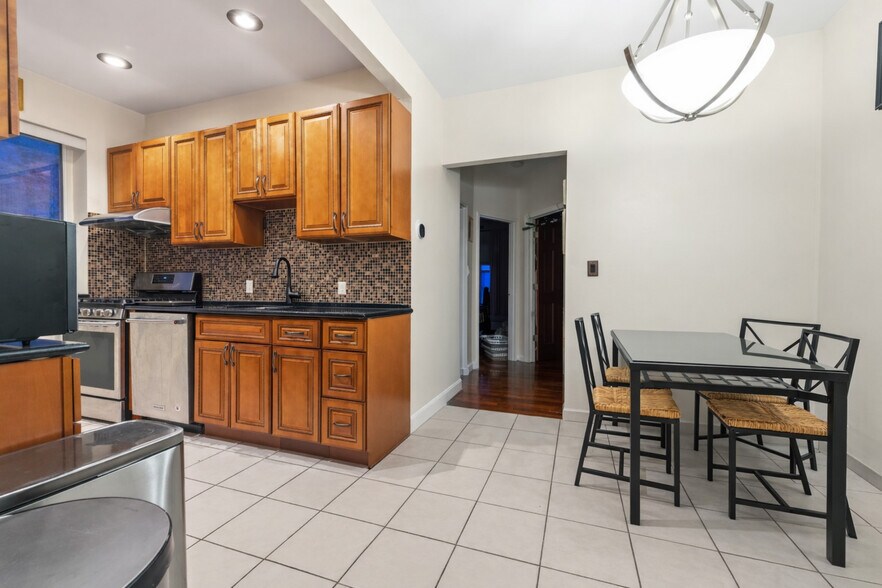 More Photos Of 1840 21st Dr, Astoria Apartments For Sale