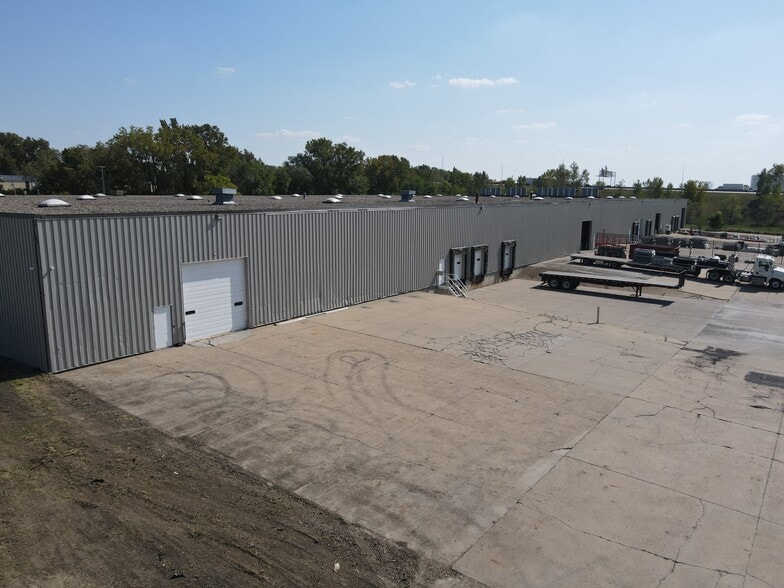 Primary Photo Of 1675 NE 51st Ave, Des Moines Warehouse For Lease