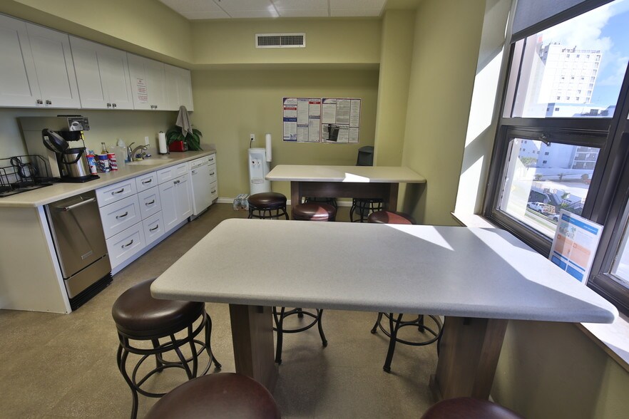 More Photos Of 140 S Atlantic Ave, Ormond Beach Office For Lease