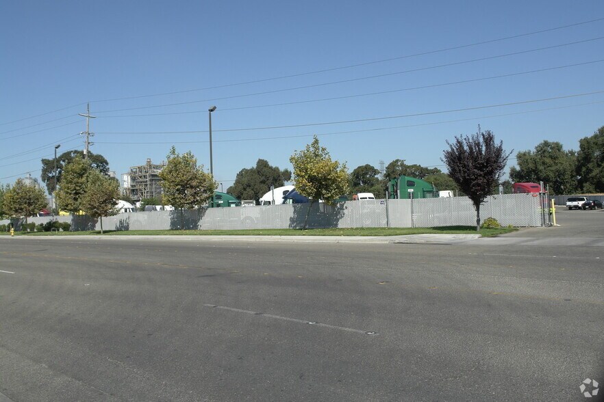 More Photos Of 1425 Industrial Dr, Stockton Land For Lease