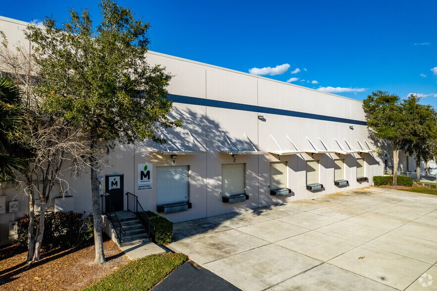 More Photos Of 4515 Metric Dr, Winter Park Warehouse For Lease