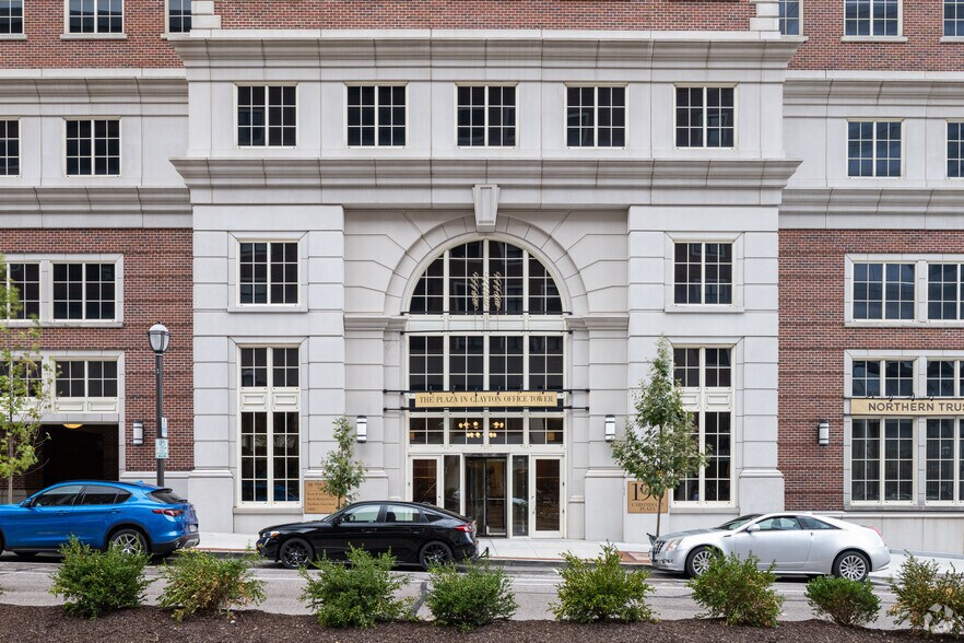 More Photos Of 190 Carondelet Plz, Clayton Office For Lease