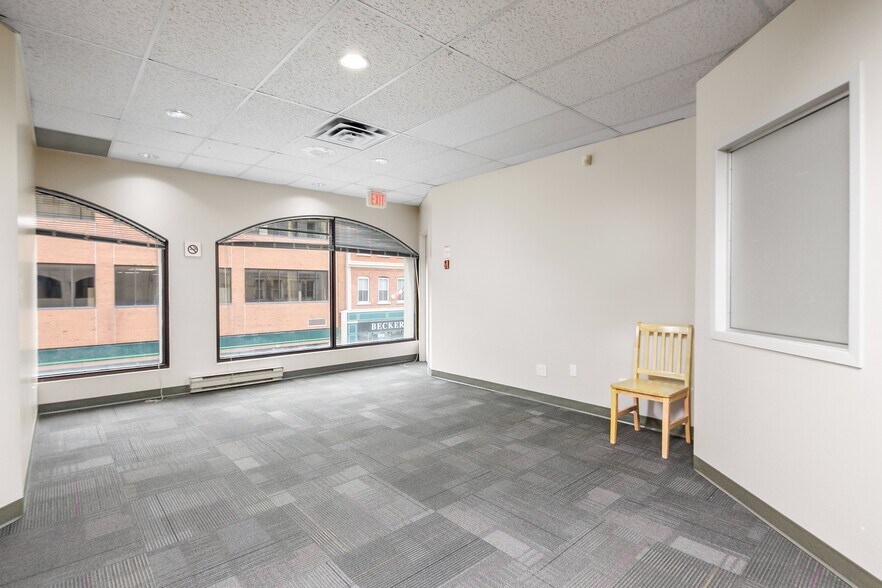 More Photos Of 100 Princess St, Kingston Medical For Lease