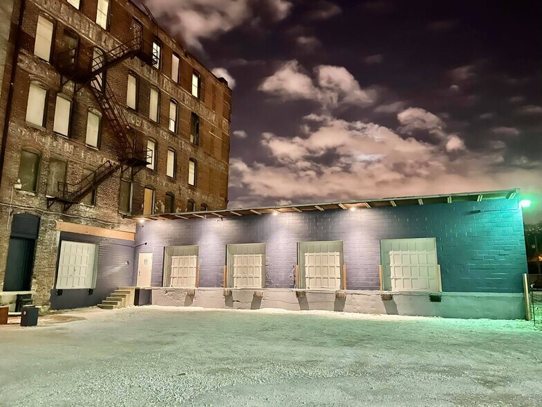 More Photos Of 1311 W 13th St, Kansas City Office For Sale