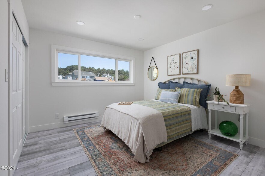 More Photos Of 3929 NW Jetty Ave, Lincoln City Apartments For Sale