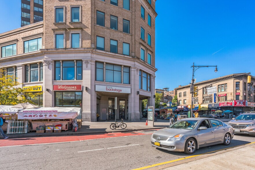 More Photos Of 400 E Fordham Rd, Bronx Office For Lease