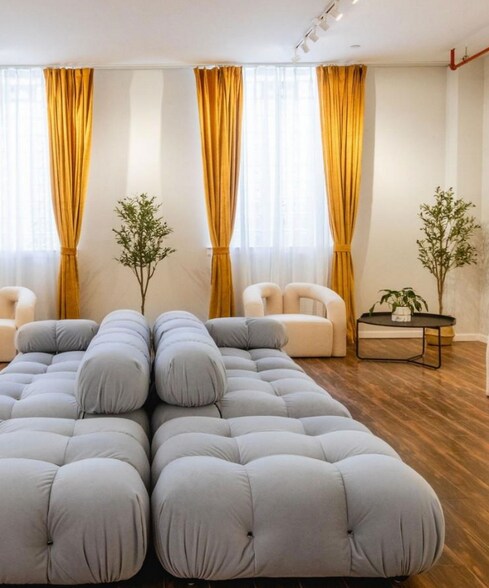 More Photos Of 38-30 28th St, Long Island City Hotel For Sale