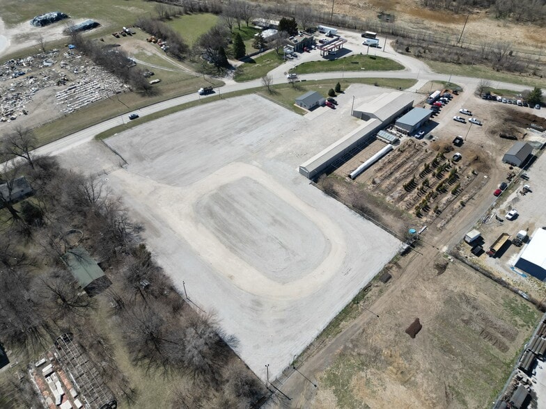 More Photos Of 6505 John J Pershing Dr, Omaha Warehouse For Lease