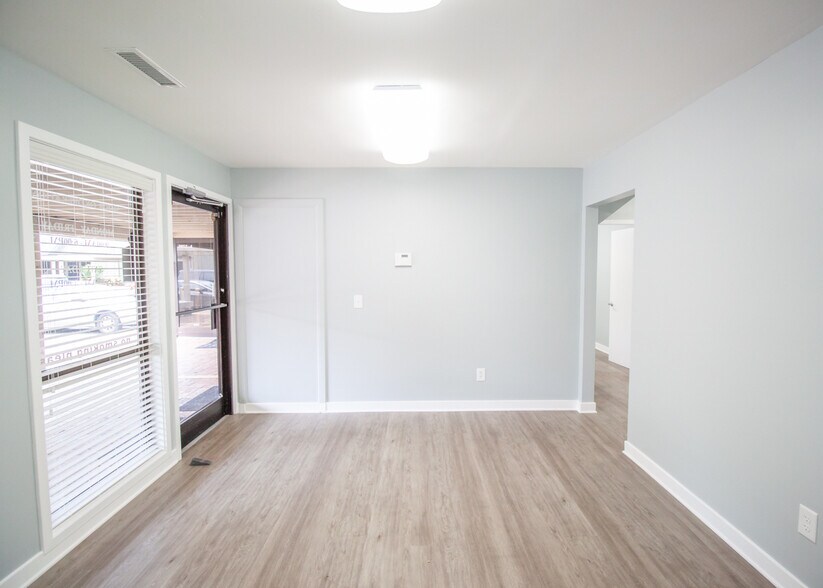 More Photos Of 3951-3955 Market St, Wilmington Loft Creative Space For Lease