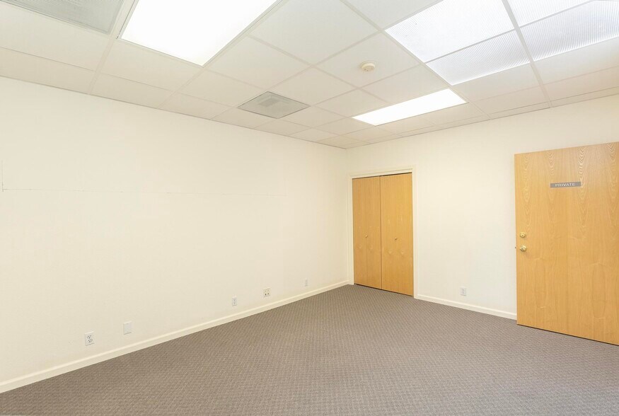 More Photos Of 13748 Center St, Carmel Valley Office Residential For Lease