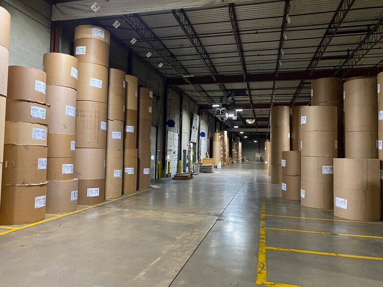 More Photos Of 1500 Donald St, Green Bay Warehouse For Lease