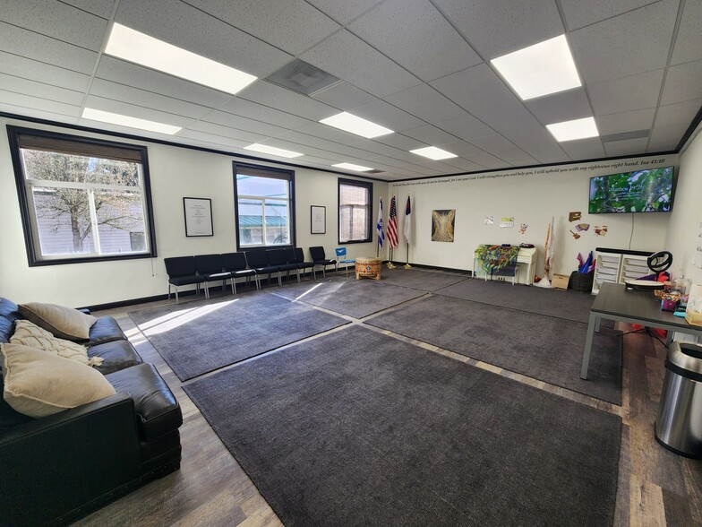 More Photos Of 6511 NE 18th St, Vancouver Industrial For Sale