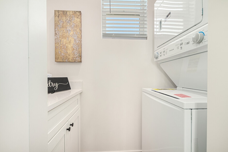 More Photos Of 1728 W Sherman St, Phoenix Multifamily For Sale