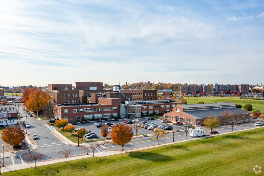 More Photos Of 313 W Liberty St, Lancaster Office For Lease