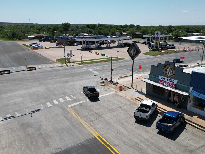 More Photos Of 103 Main st, Bronte General Retail For Sale