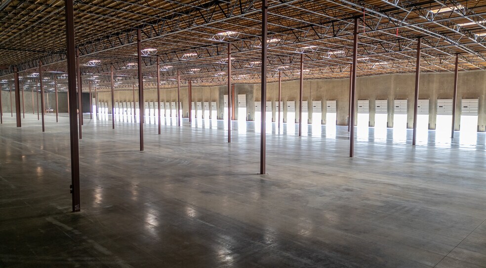 More Photos Of 30152 Road 84, Visalia Distribution For Lease