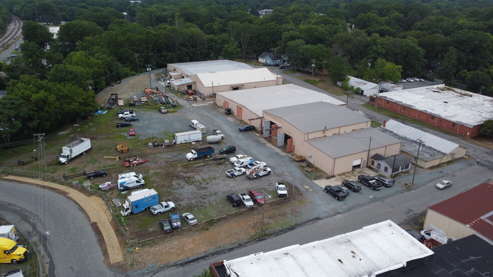More Photos Of 709 Curtis St, Monroe Manufacturing For Lease