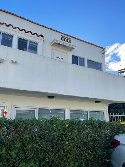 More Photos Of 10720 Riverside Dr, North Hollywood Medical For Lease