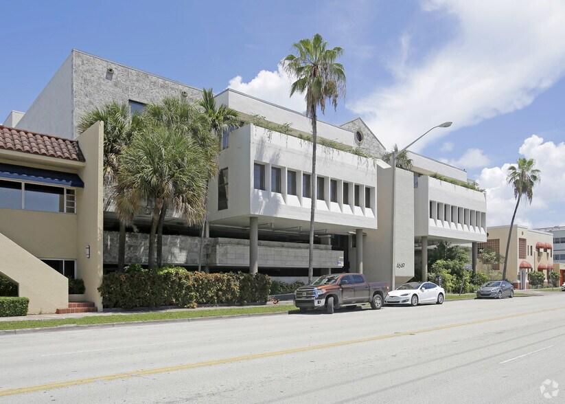 More Photos Of 4649 Ponce de Leon Blvd, Coral Gables Medical For Lease