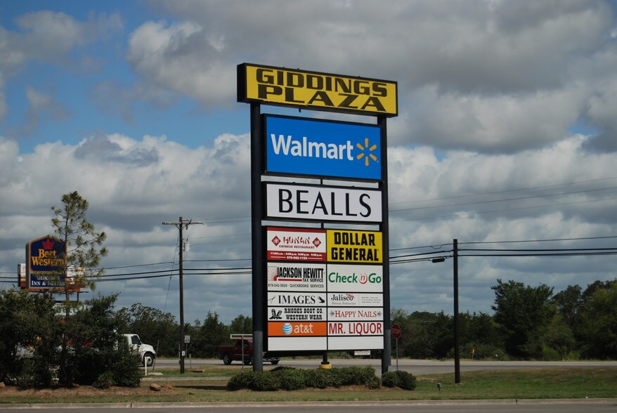 More Photos Of 2428-2490 E Austin St, Giddings Unknown For Lease