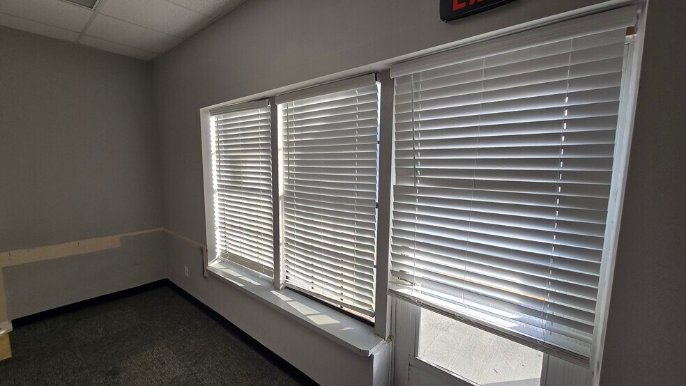 More Photos Of 5720 Gall Blvd, Zephyrhills Office For Lease