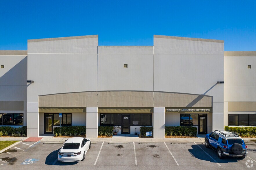 More Photos Of 4570-4582 Eagle Falls Pl, Tampa Warehouse For Lease