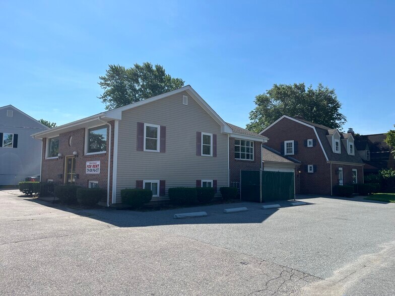 More Photos Of 188 Airport Rd, Warwick Office Residential For Sale