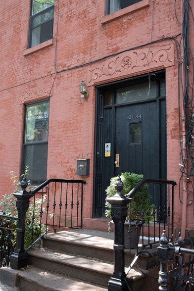 More Photos Of 2144 45th Rd, Long Island City Multifamily For Sale