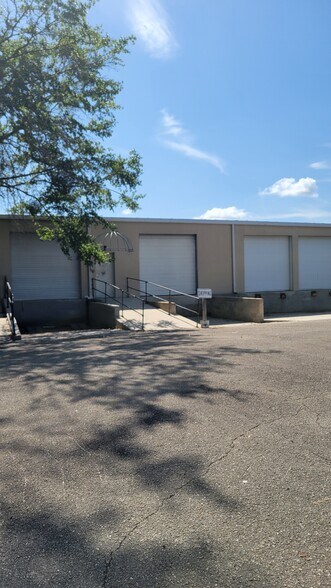 More Photos Of 270 Crossway Rd, Tallahassee Warehouse For Sale