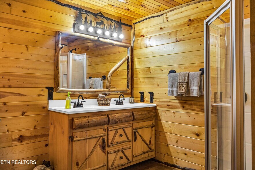 More Photos Of 1012 Highway 165, Tellico Plains Hospitality For Sale