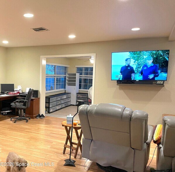 More Photos Of 2625 Garden St, Titusville Office For Sale