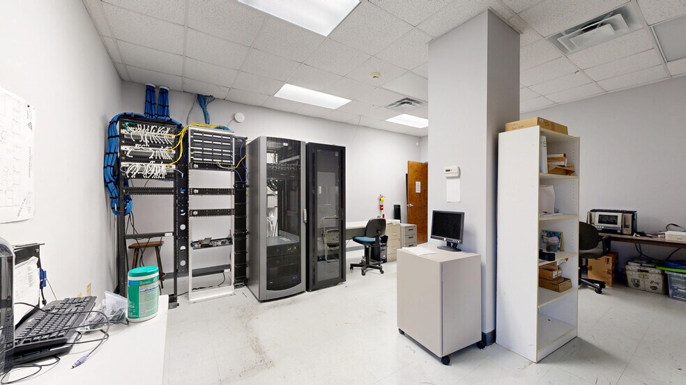 More Photos Of 6055 Business Park Dr, Columbus Office For Sale