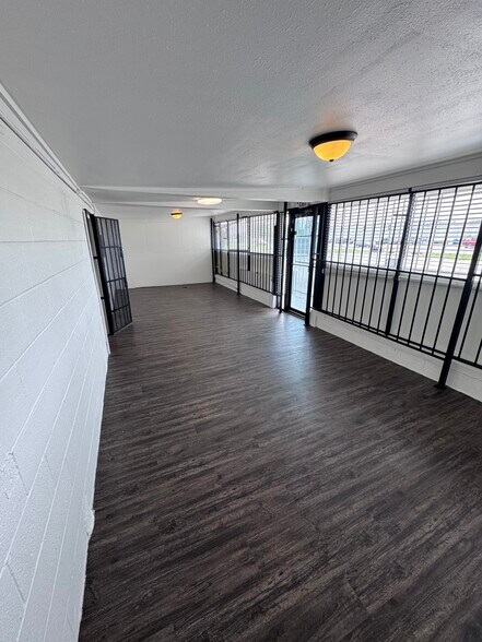 More Photos Of 6735 N Peoria Ave, Tulsa Convenience Store For Sale