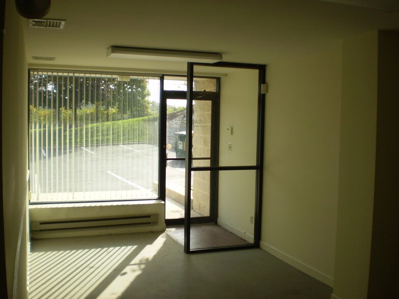 More Photos Of 2485 Yellow Springs Rd, Malvern Light Manufacturing For Lease