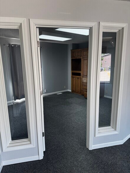 More Photos Of 506 N Maguire St, Warrensburg Office For Lease