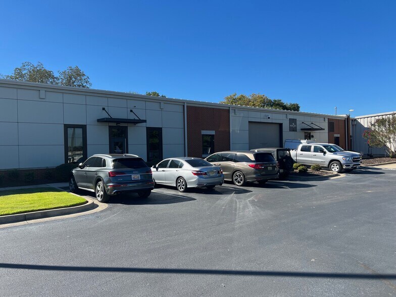 More Photos Of 121 Somerville Rd Ne, Decatur Office For Sale