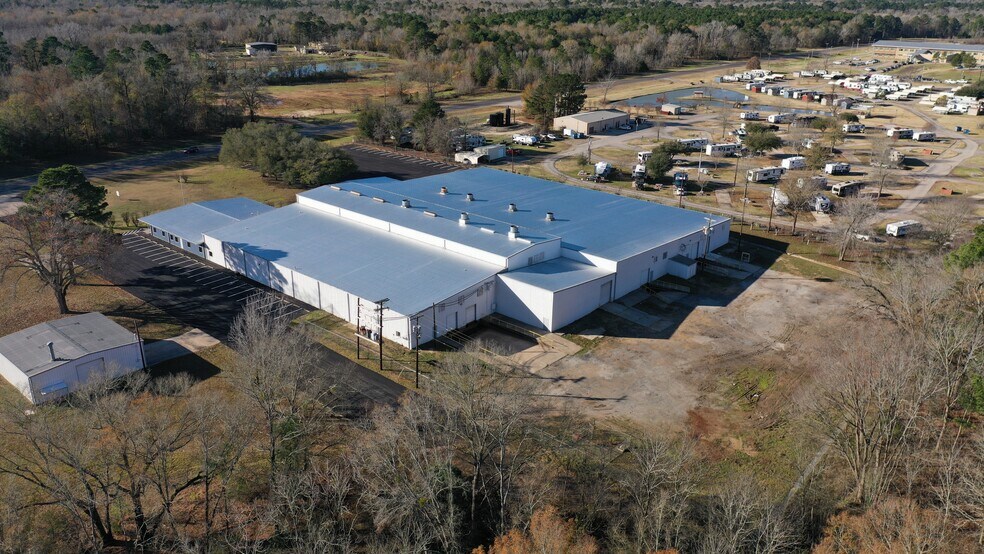 More Photos Of 600 S Loop 485, Gladewater Manufacturing For Lease