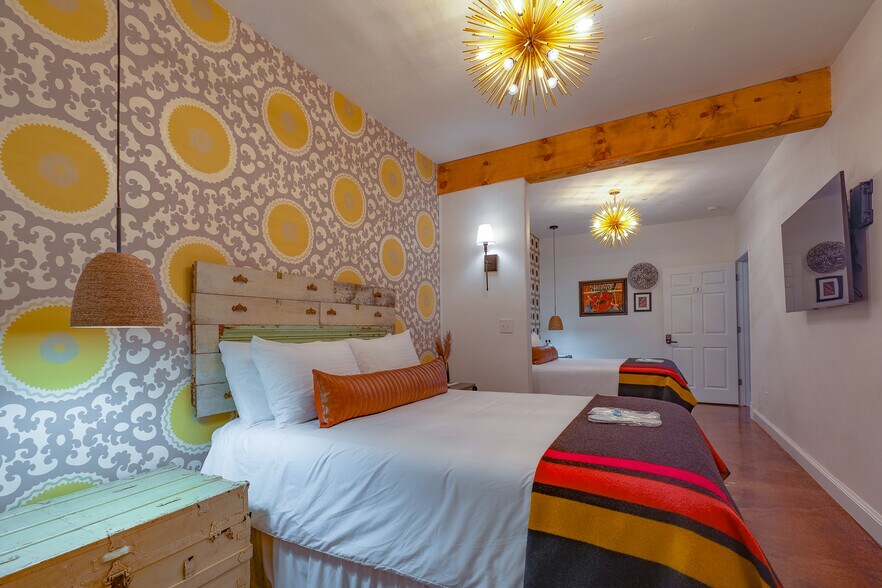 More Photos Of 221 W Main St, Tishomingo Hotel For Sale