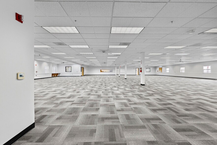 More Photos Of 4240 S Lees Summit Rd, Independence Office For Lease