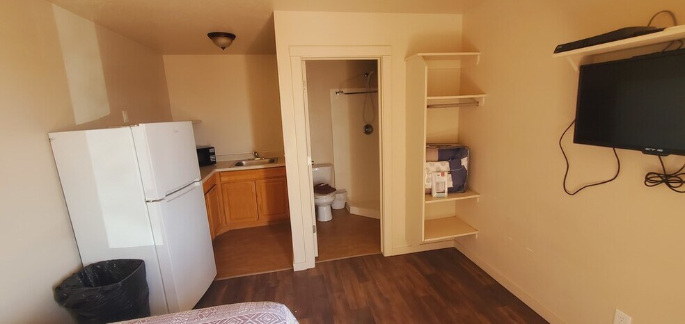 More Photos Of 2046 125th Ave, Watford City Apartments For Sale