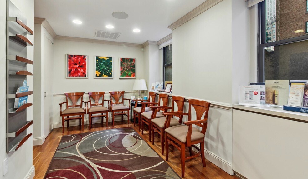 More Photos Of 115 E 61st St, New York Medical For Sale