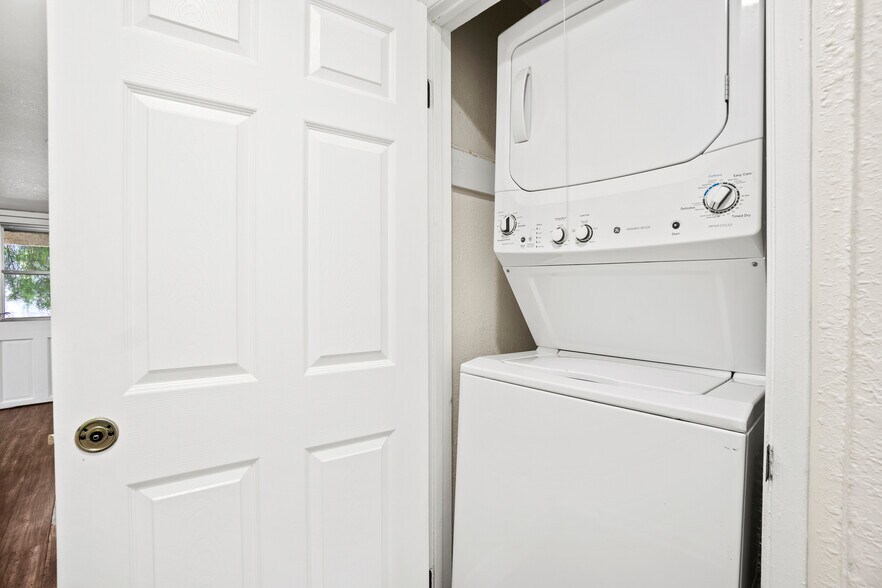 More Photos Of 343 N Occidental Blvd, Los Angeles Apartments For Sale