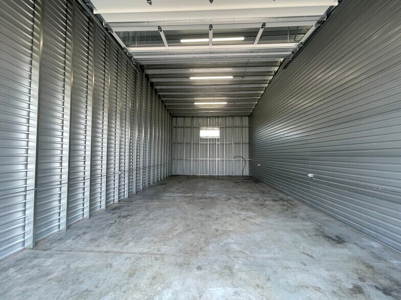 More Photos Of 1551 S Deer Heights Rd, Spokane Warehouse For Sale