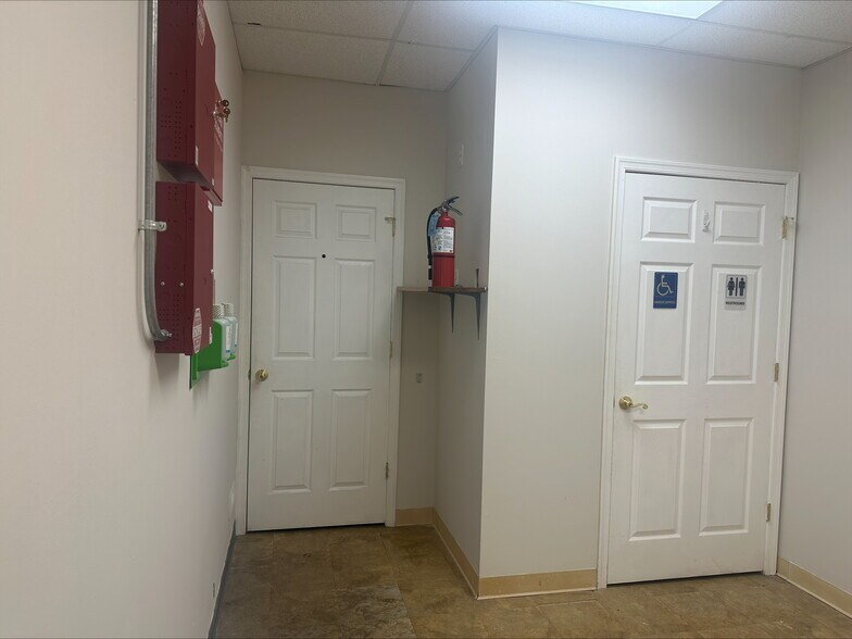 More Photos Of 1244 Rt US 9 S, Ocean View Self Storage For Lease