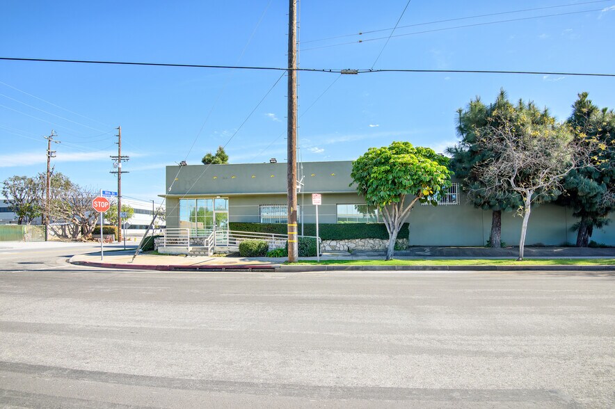 More Photos Of 11100 Hindry Ave, Los Angeles Warehouse For Sale