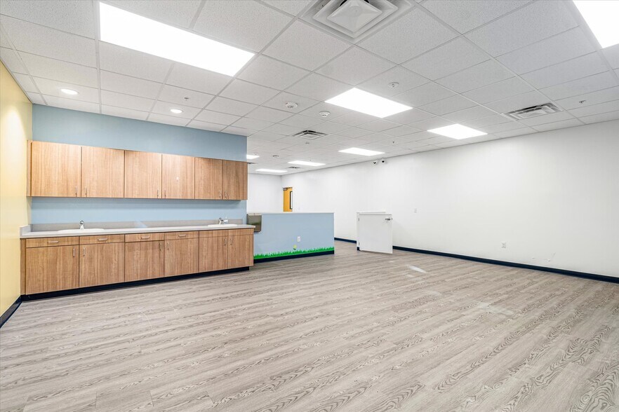 More Photos Of 481 Shores Blvd, Saint Augustine Medical For Sale