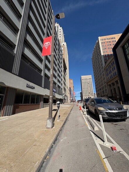 More Photos Of 1116-1120 Grand Blvd, Kansas City Storefront For Lease